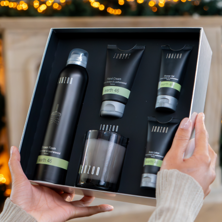 Luxury Moments Earth-M