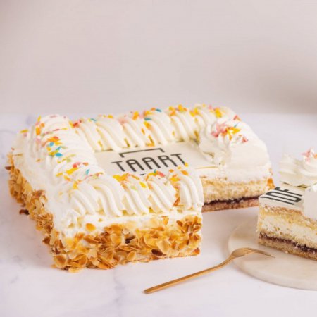 Feestelijke slagroomtaart 40 personen