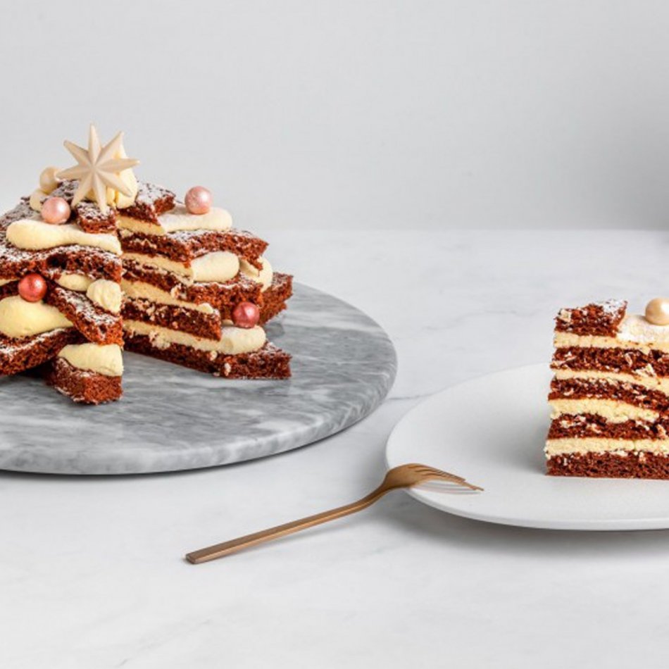 Red Velvet Kerstboomtaart